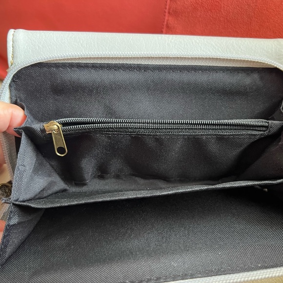 NWOT B.O.C. Wallet - Picture 5 of 5